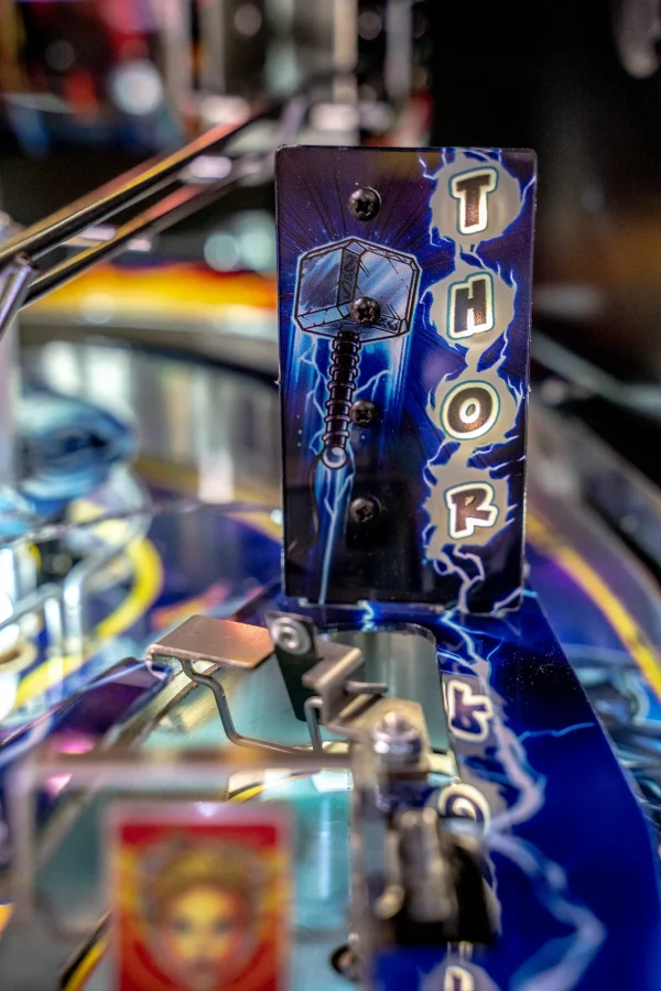 Stern: Avengers Infinity Quest Pro Pinball - Image 10