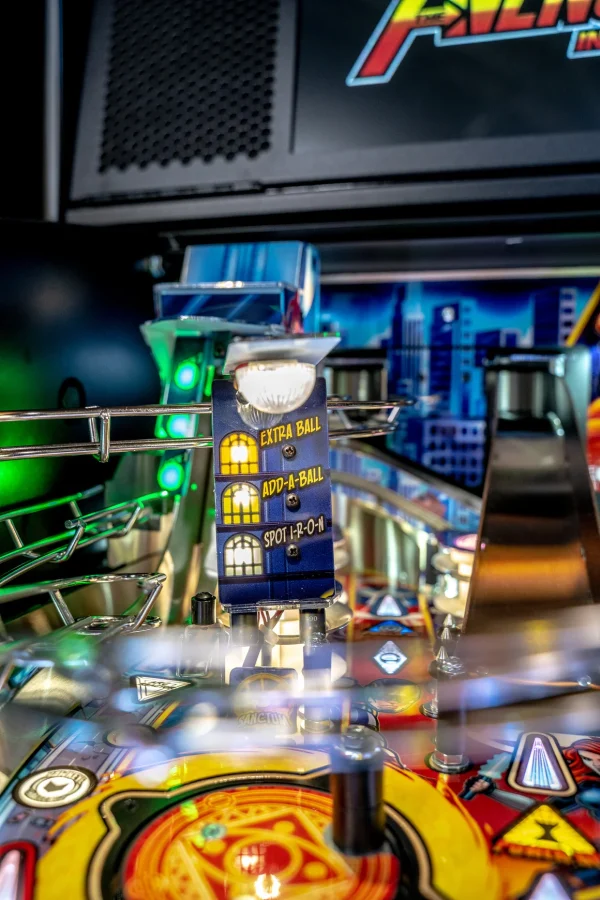 Stern: Avengers Infinity Quest Pro Pinball - Image 12