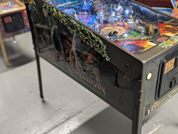 Venom Limited Edition Pinball Machine – Brand New Stern Marvel Collectible (LE) - Image 2
