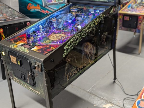Venom Limited Edition Pinball Machine – Brand New Stern Marvel Collectible (LE) - Image 5