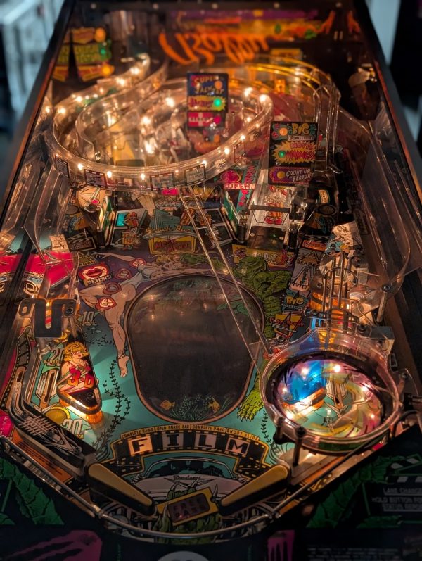 Creature from the Black Lagoon Pinball Machine – Bally 1992 Monster Movie Classic (Fully Restored) - Image 4